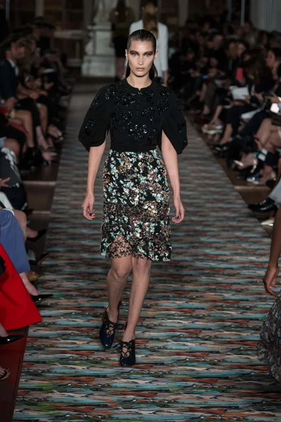 Look 50